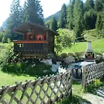 Cesa Ciasates Canazei