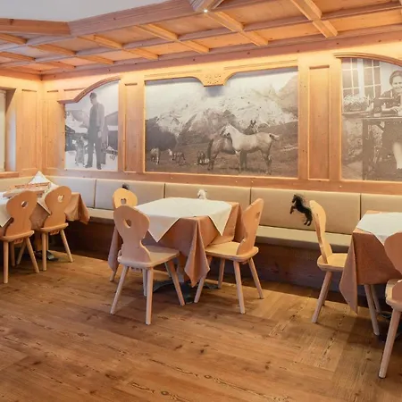 Cesa Ciasates * Canazei